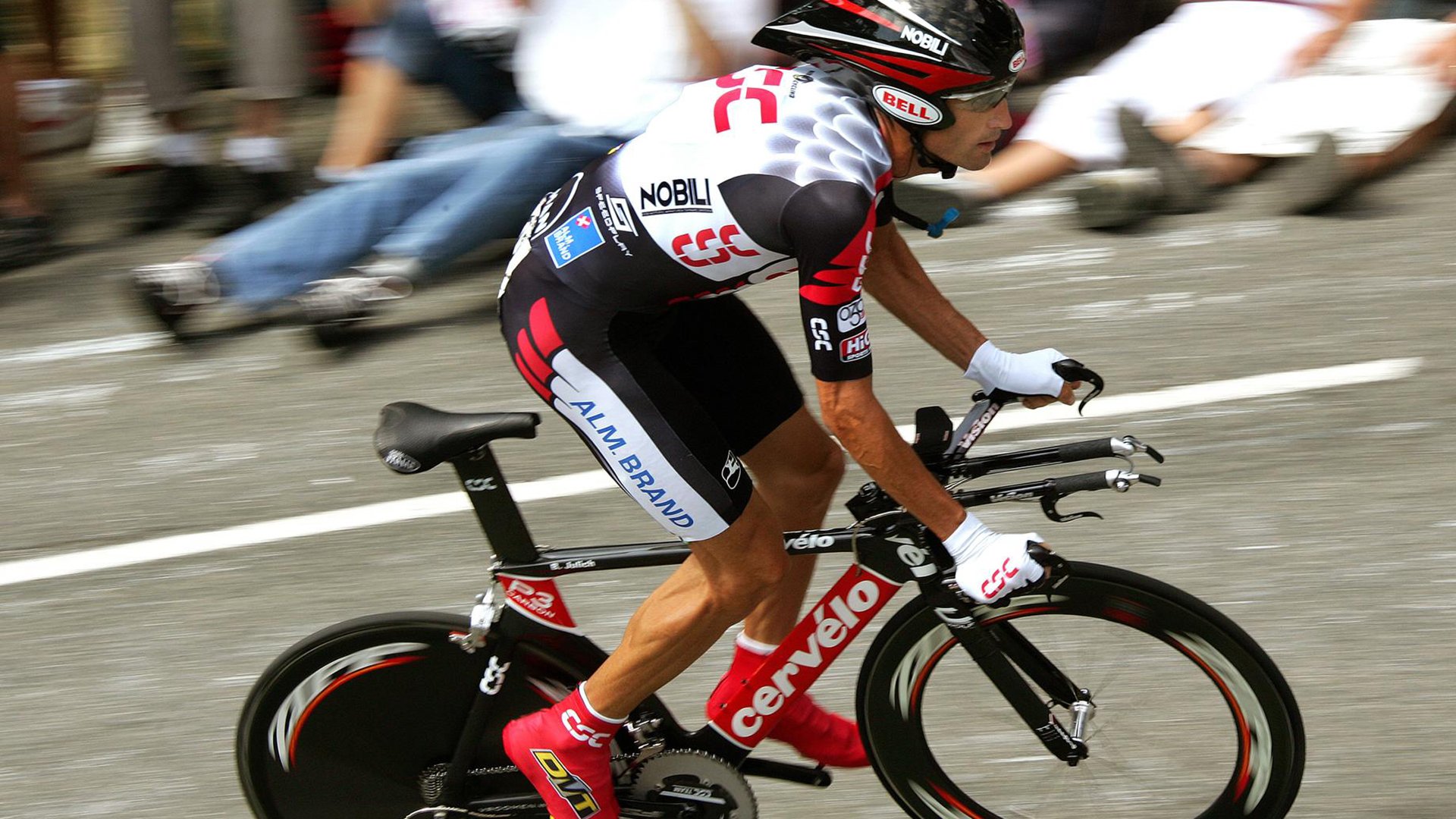 运动装备生产技术创新,运动器材创新设计