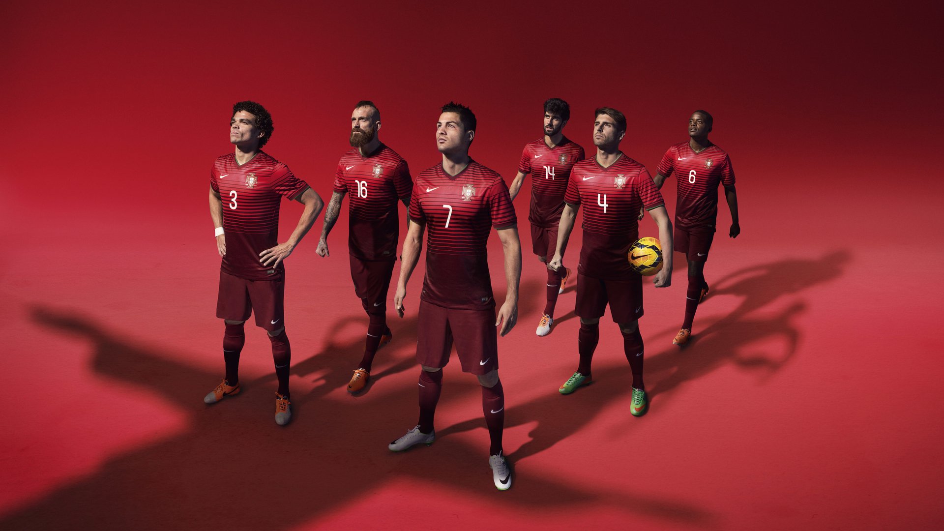 世界杯话题热度榜：球员哭泣画面比进球集锦更刷屏