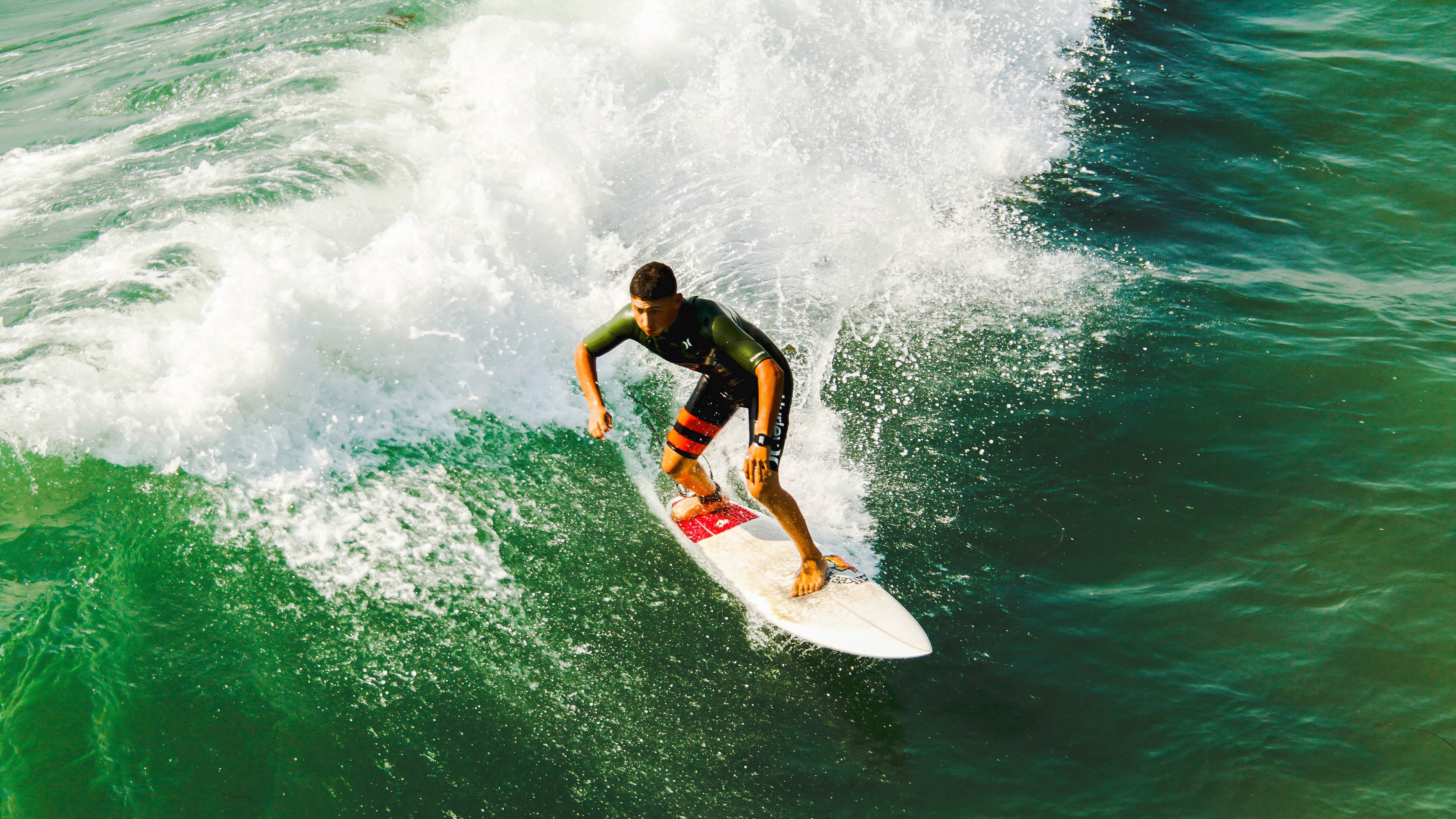 体操赛事展现高水平竞技